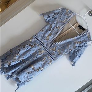 Cute romper never worn